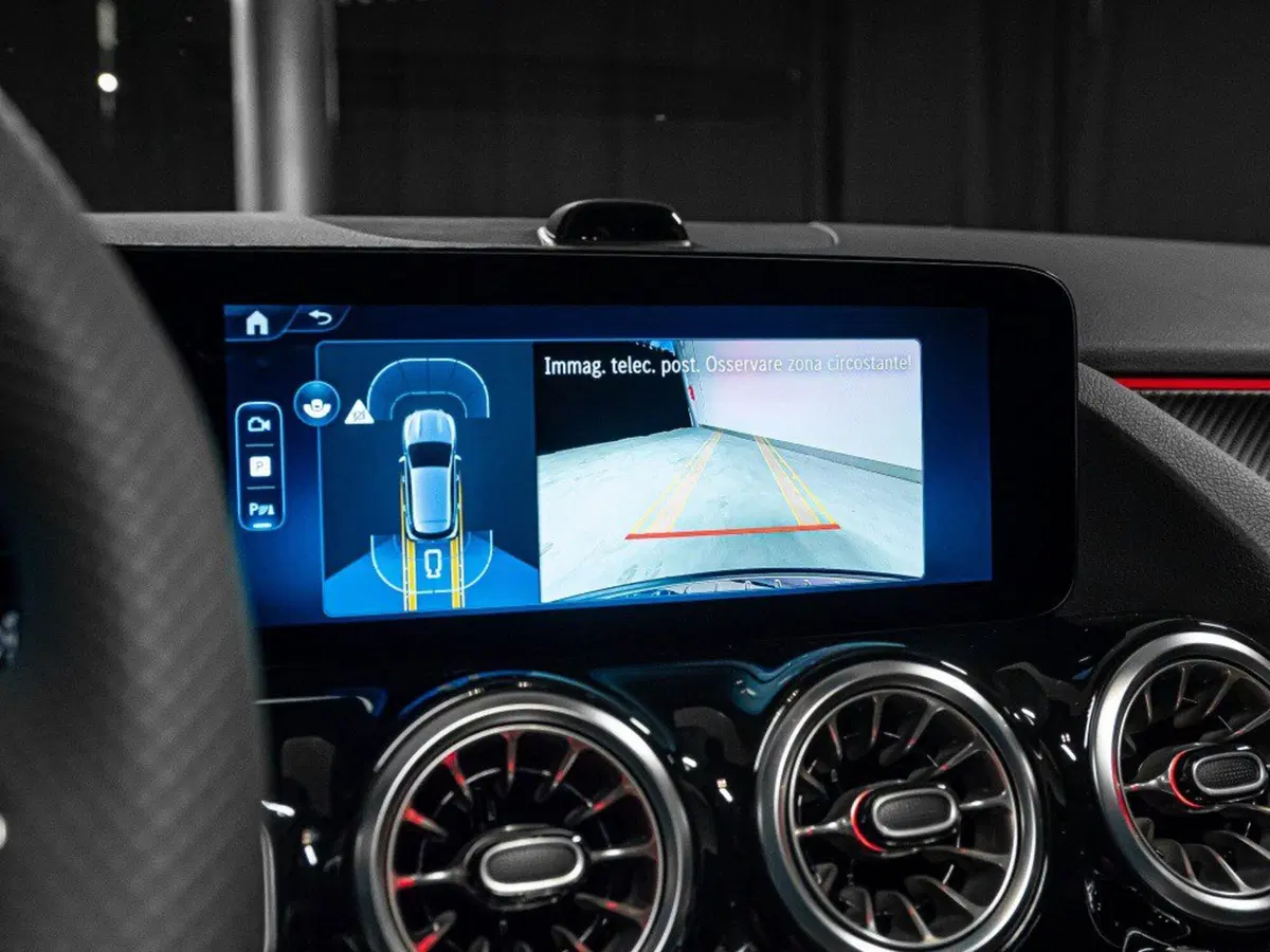 Mercedes-Benz GLA SUV nuova a Rimini (17)