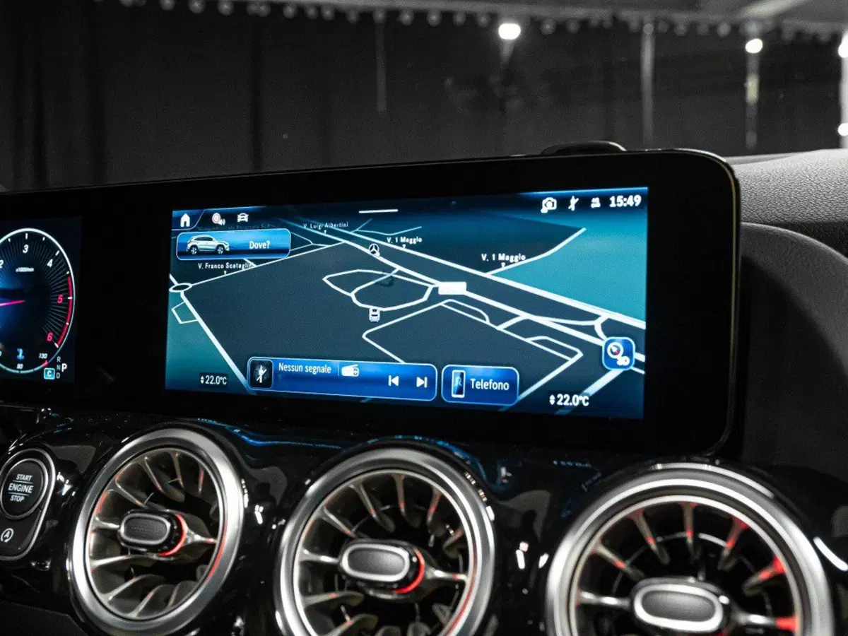 Mercedes-Benz GLA SUV nuova a Rimini (18)
