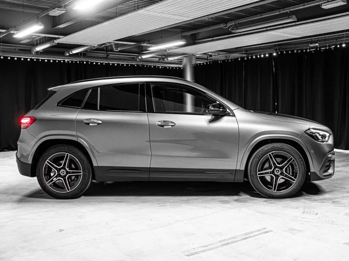 Mercedes-Benz GLA SUV nuova a Rimini (4)
