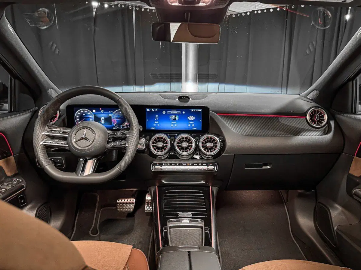 Mercedes-Benz GLA SUV nuova a Rimini (6)