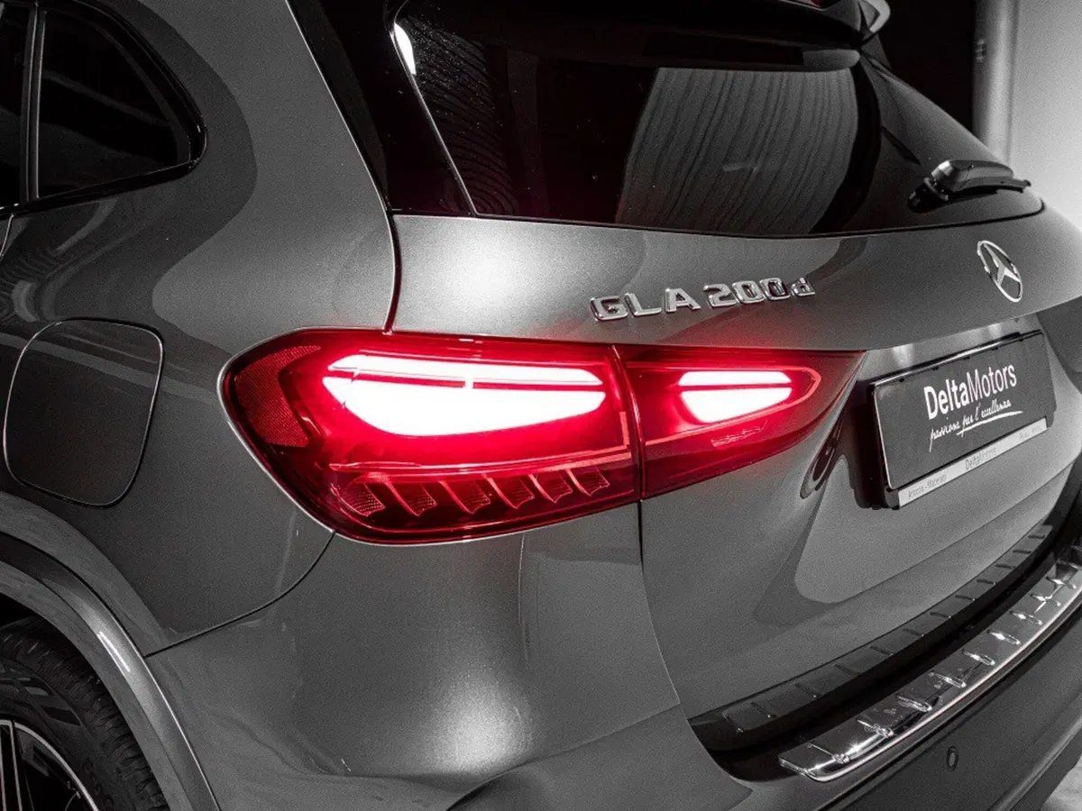 Mercedes-Benz GLA SUV nuova a Rimini (9)