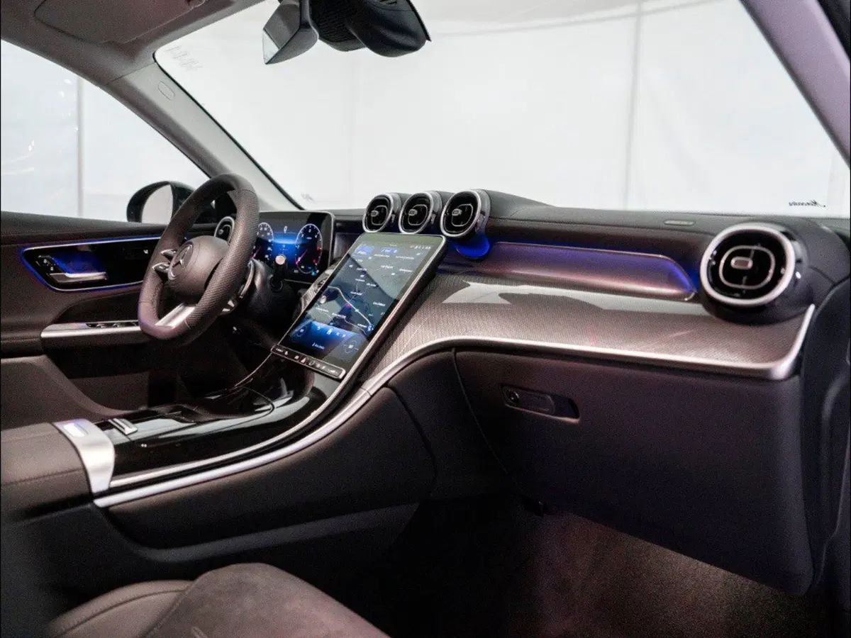 Mercedes-Benz GLC SUV nuova a Rimini (11)