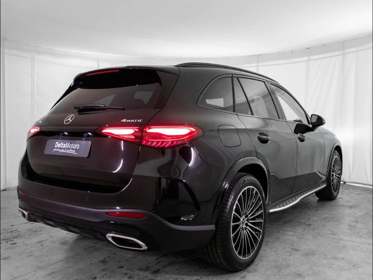 Mercedes-Benz GLC SUV nuova a Rimini (4)