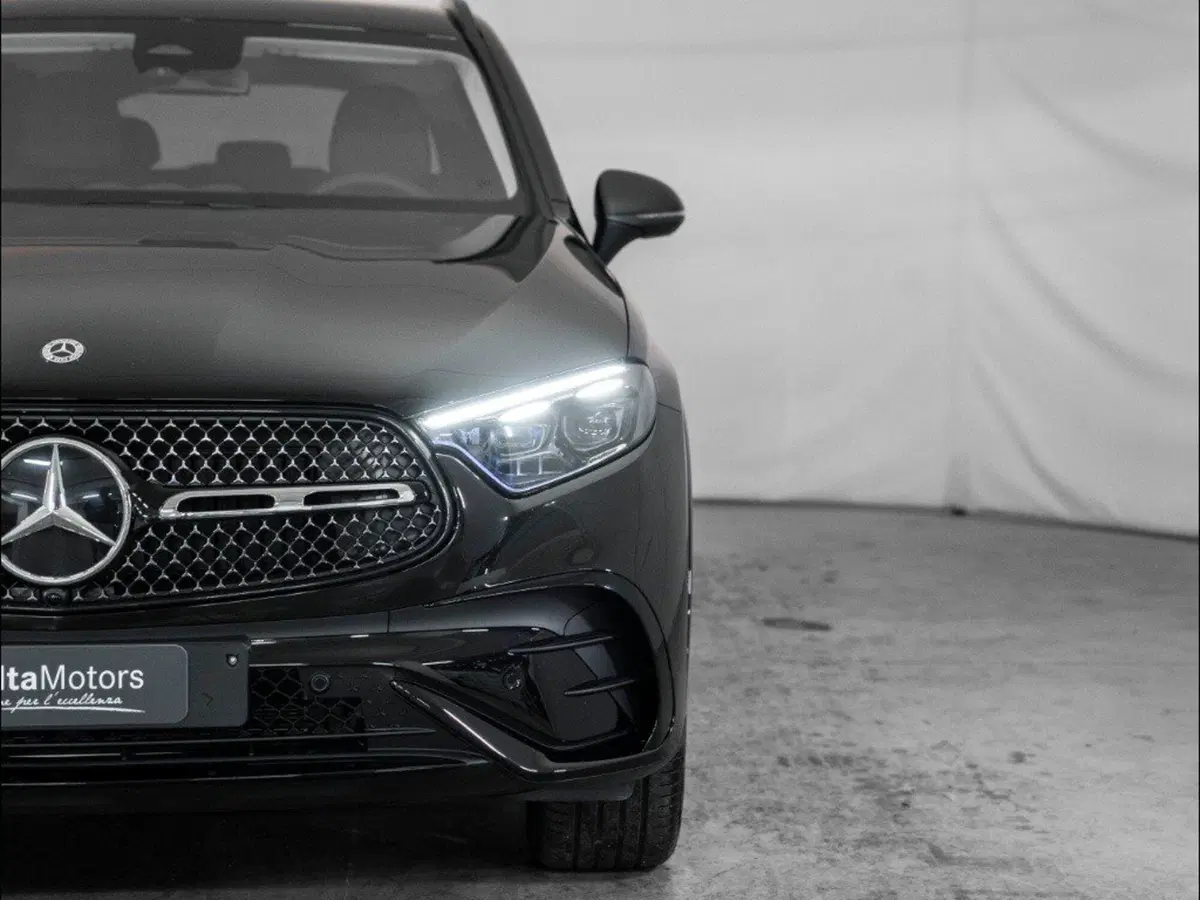 Mercedes-Benz GLC SUV nuova a Rimini (6)