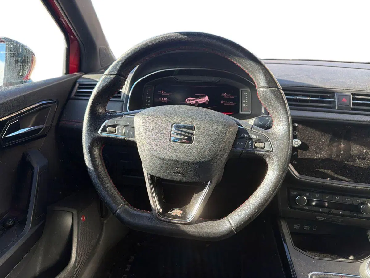 SEAT Arona usata a Siena (13)