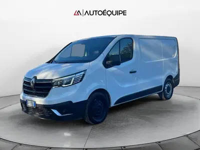 Renault Trafic Furgone van T27 2.0 blue dci 150cv L1H1 eag9 del 2024 usata a Roma