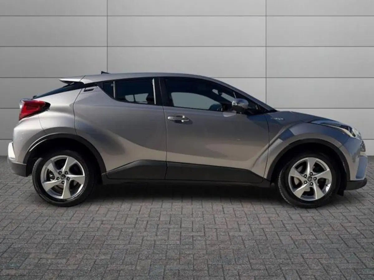 Toyota Toyota C-HR usata a Sassari (3)