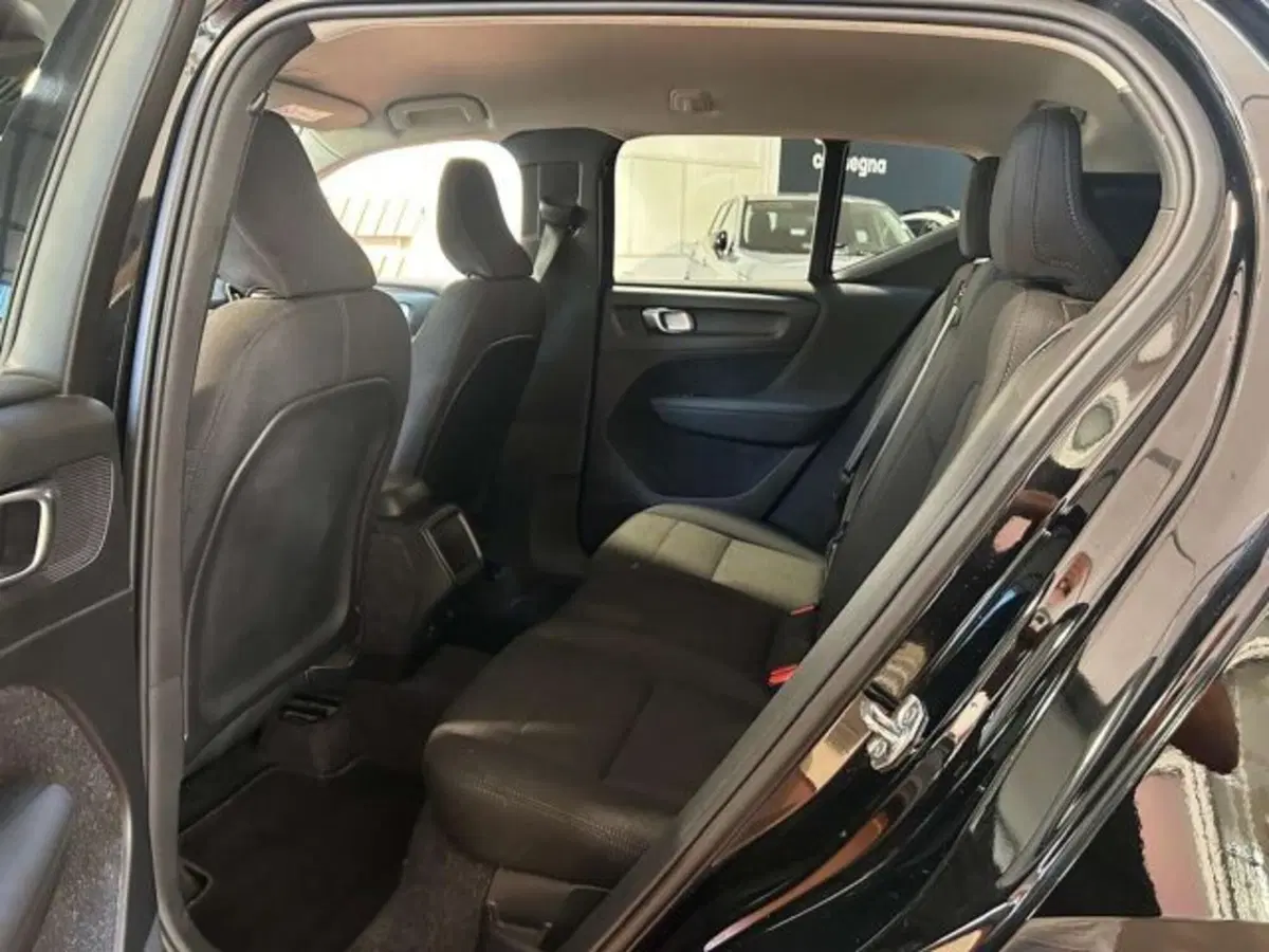 Volvo XC40 usata a Firenze (12)