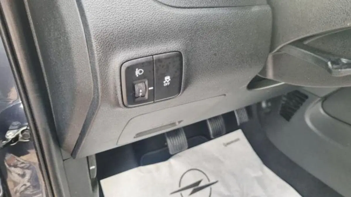 Hyundai i10 usata a Savona (8)