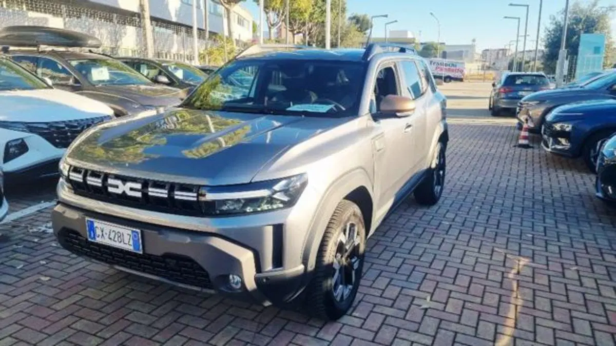 Dacia Duster usata a Savona (2)