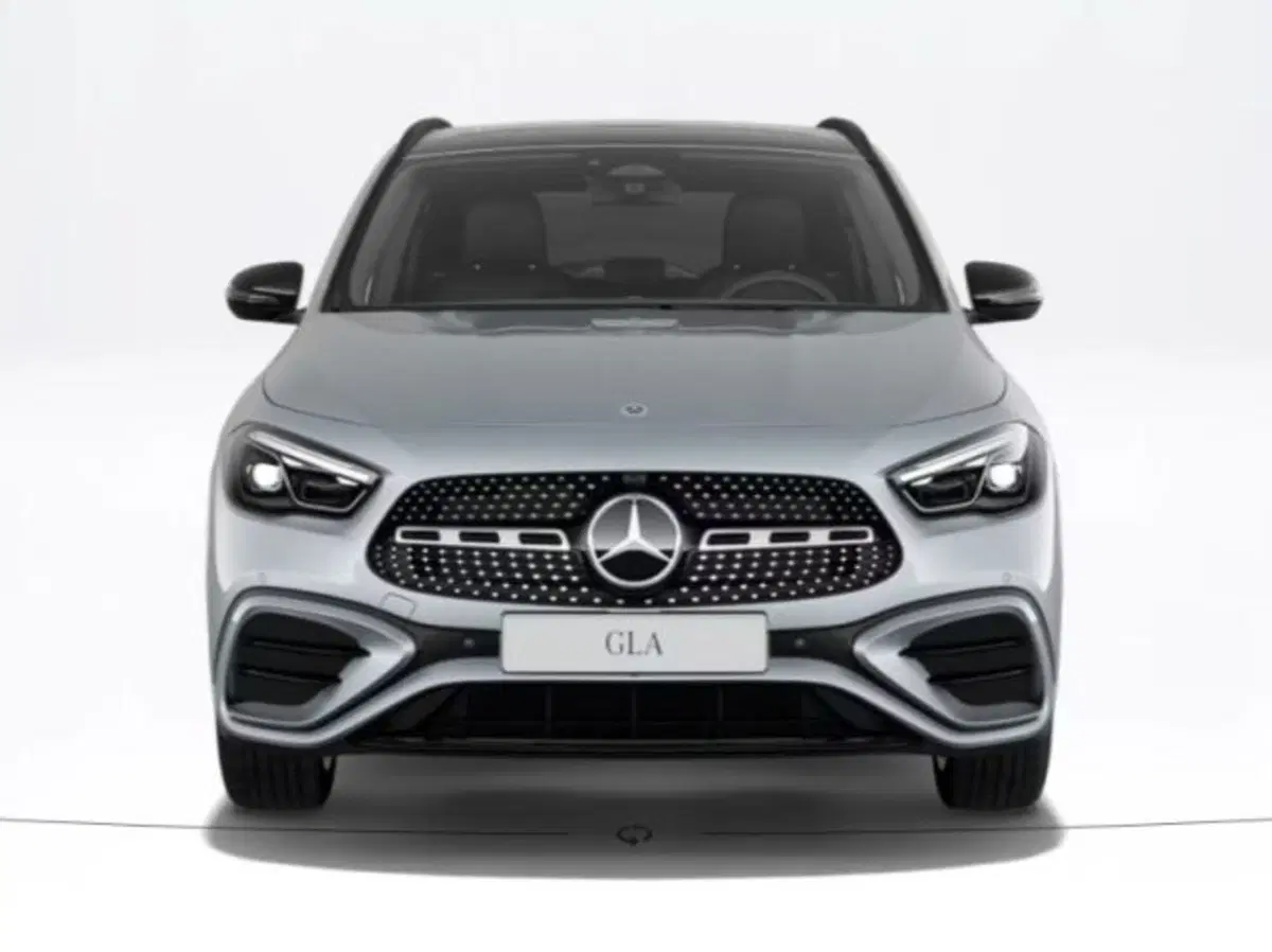 Mercedes-Benz GLA SUV nuova a Verona (3)