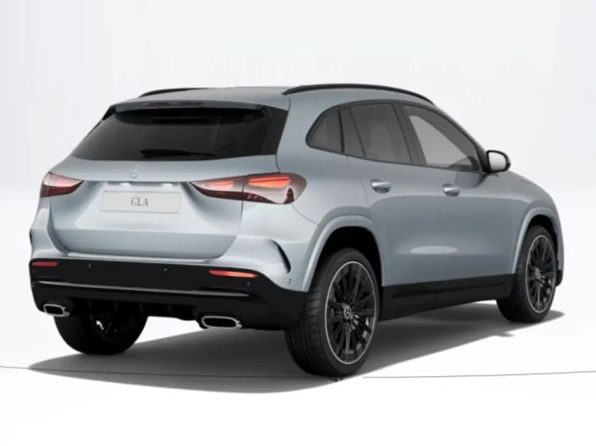 Mercedes-Benz GLA SUV nuova a Verona (2)