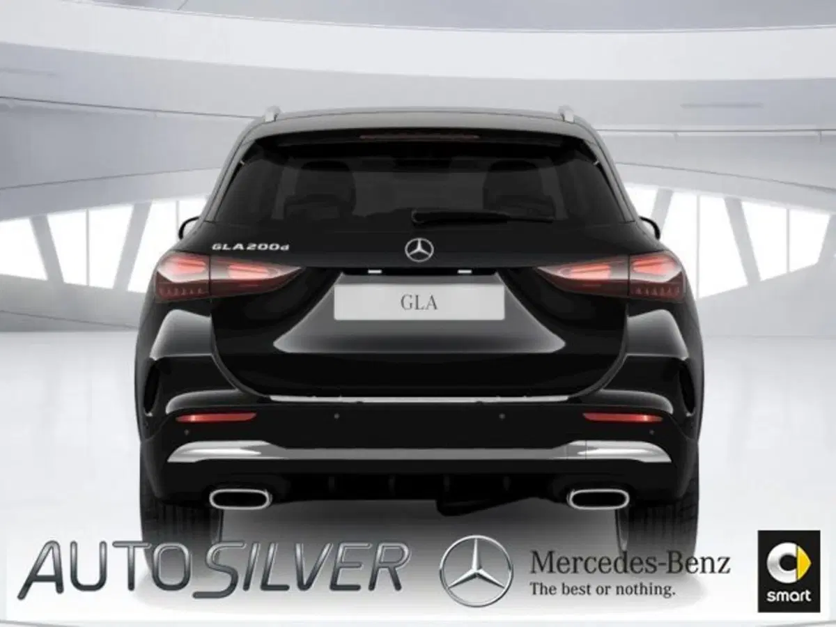 Mercedes-Benz GLA SUV nuova a Verona (4)