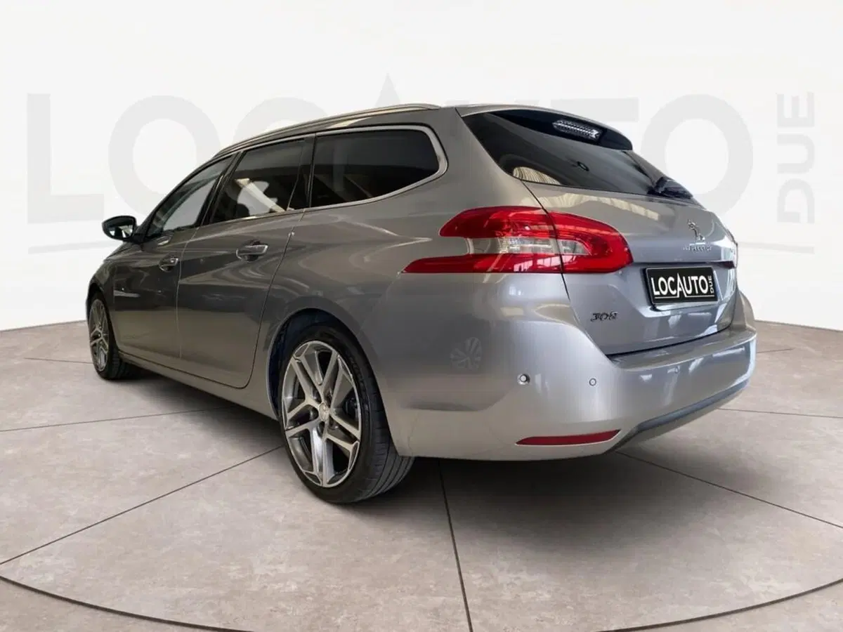 Peugeot 508 SW usata a Torino (4)