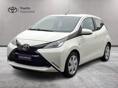 Toyota Aygo 1.0 VVT-i 69 CV 5 porte x-pure del 2018 usata a Torino