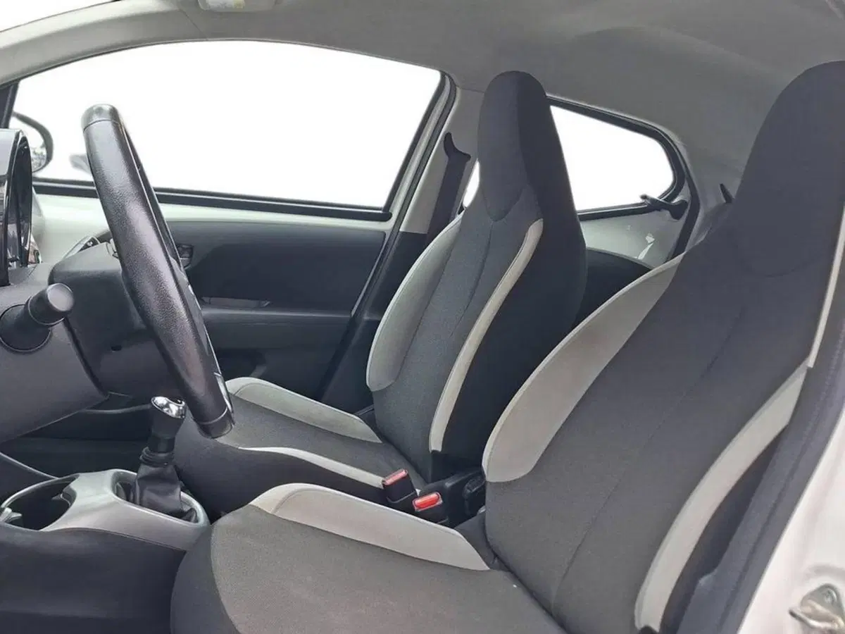 Toyota Aygo usata a Torino (12)