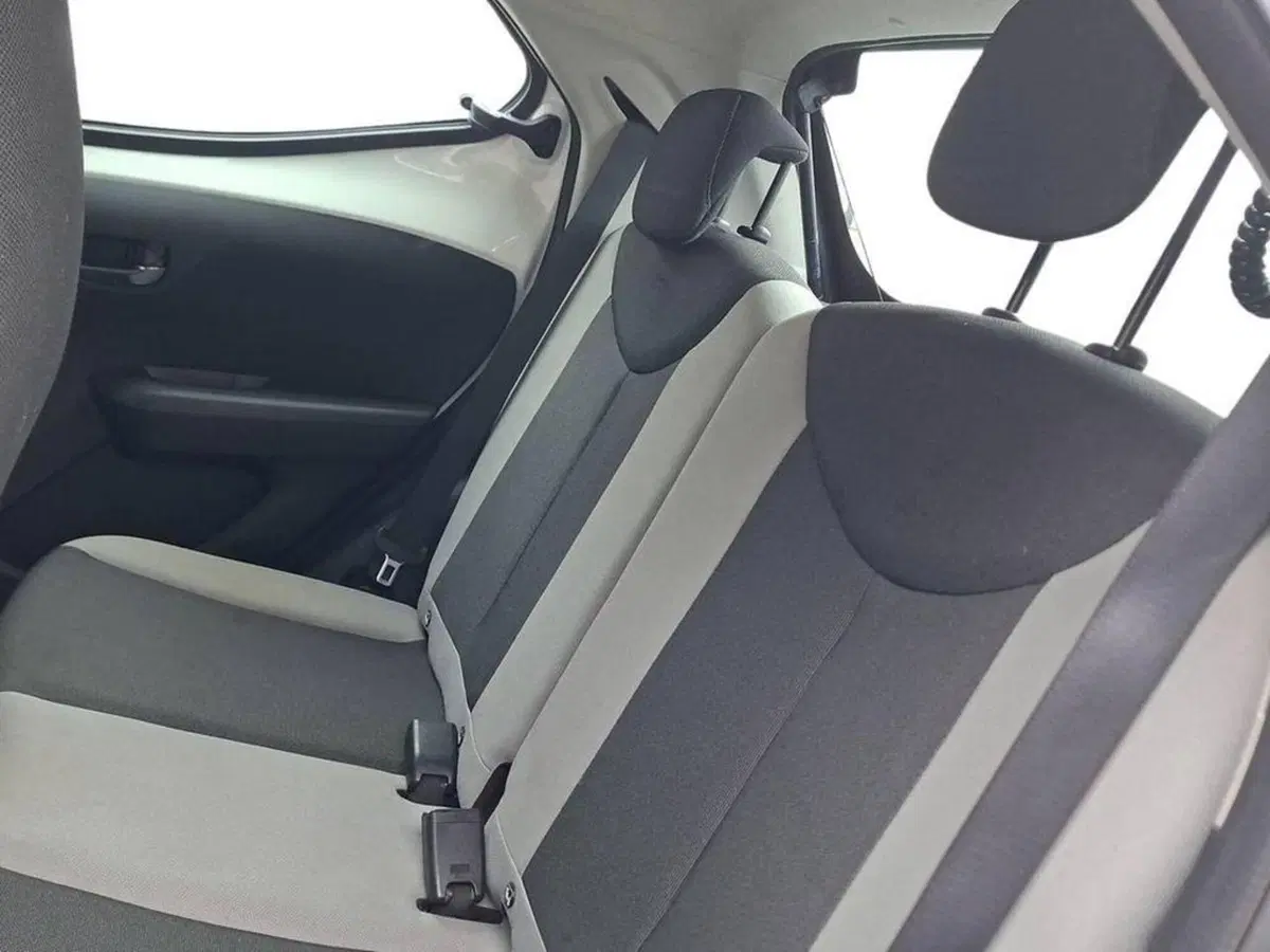 Toyota Aygo usata a Torino (13)
