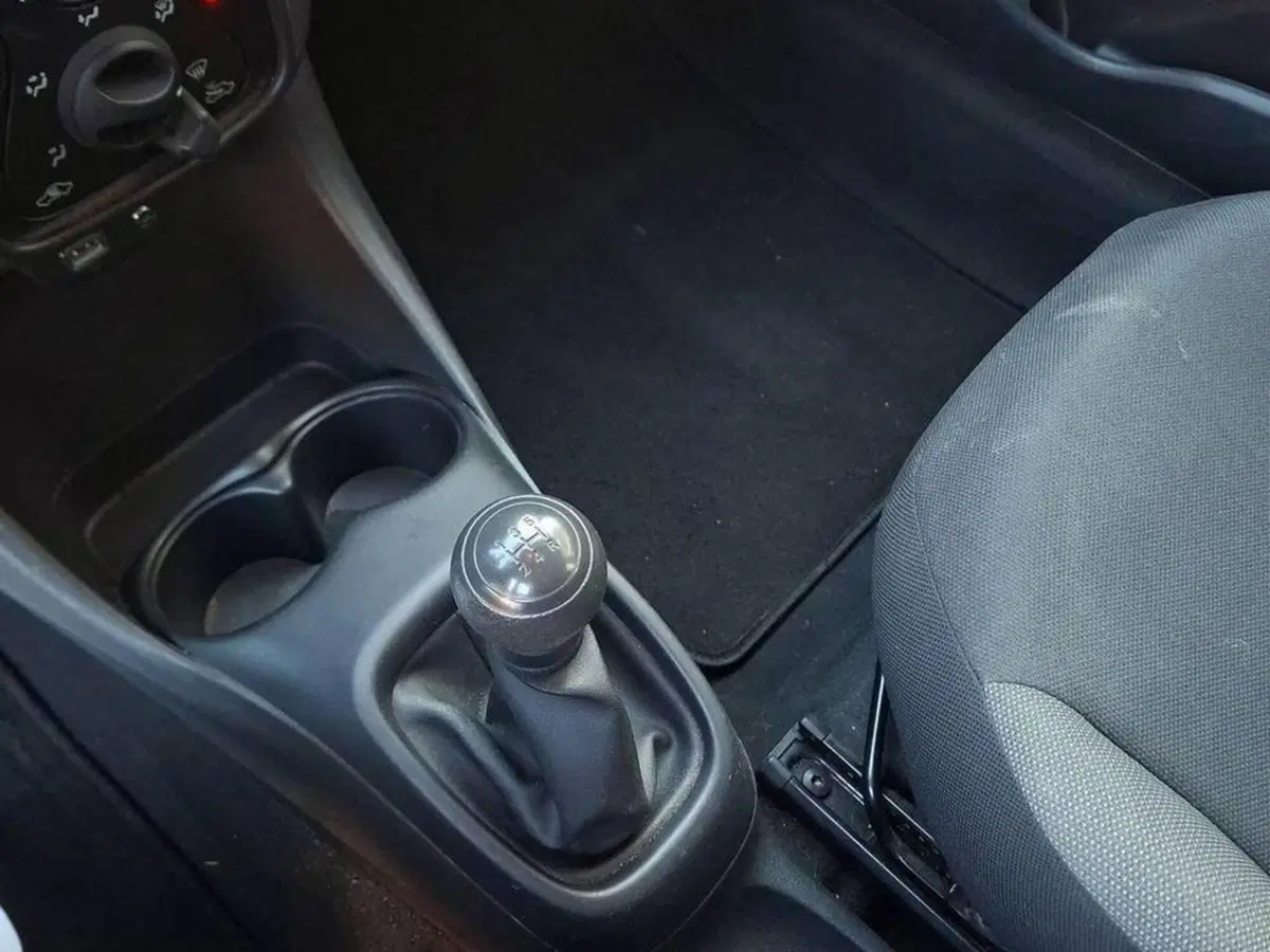 Toyota Aygo usata a Torino (9)