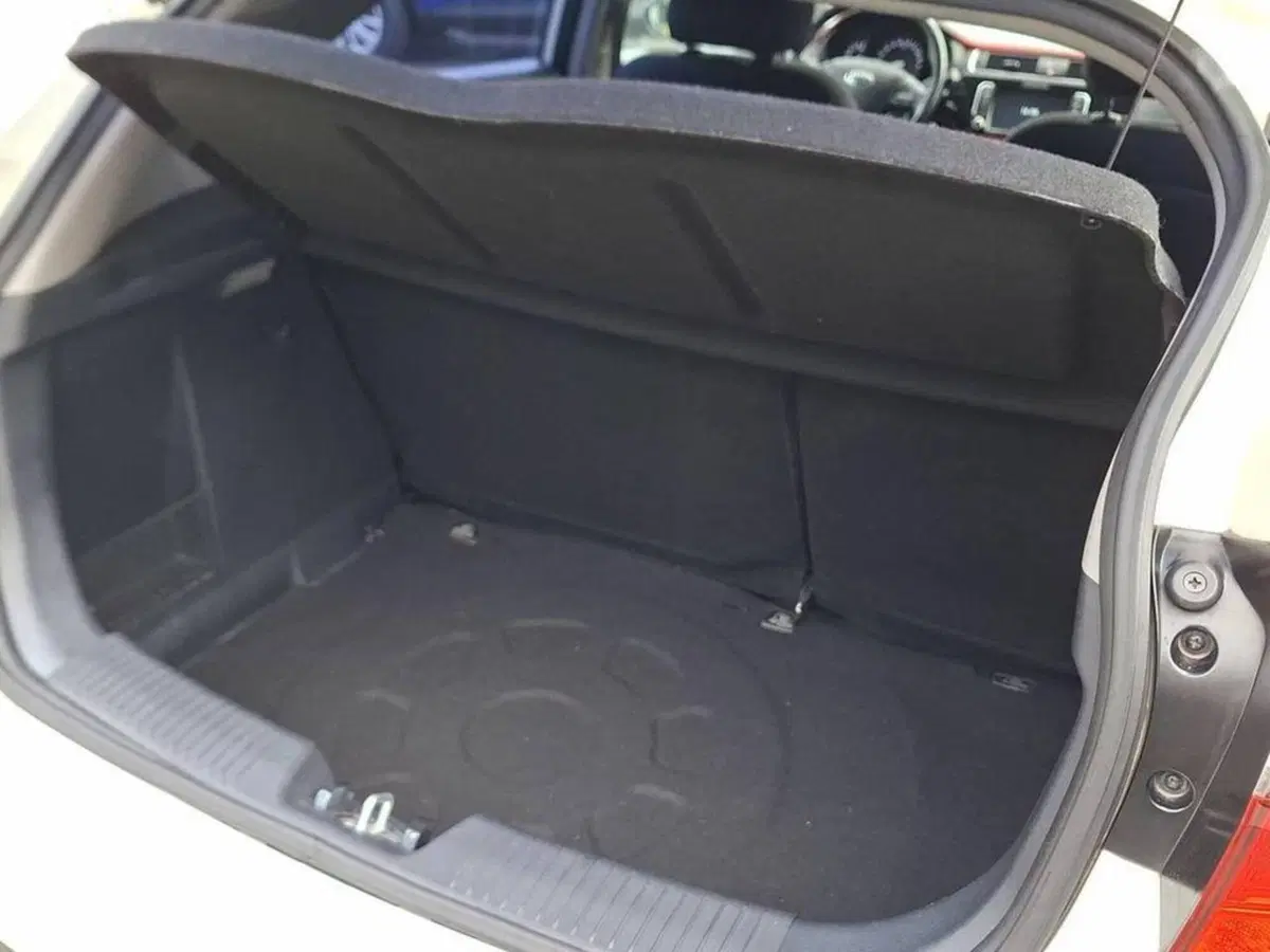 Kia Rio usata a Torino (12)
