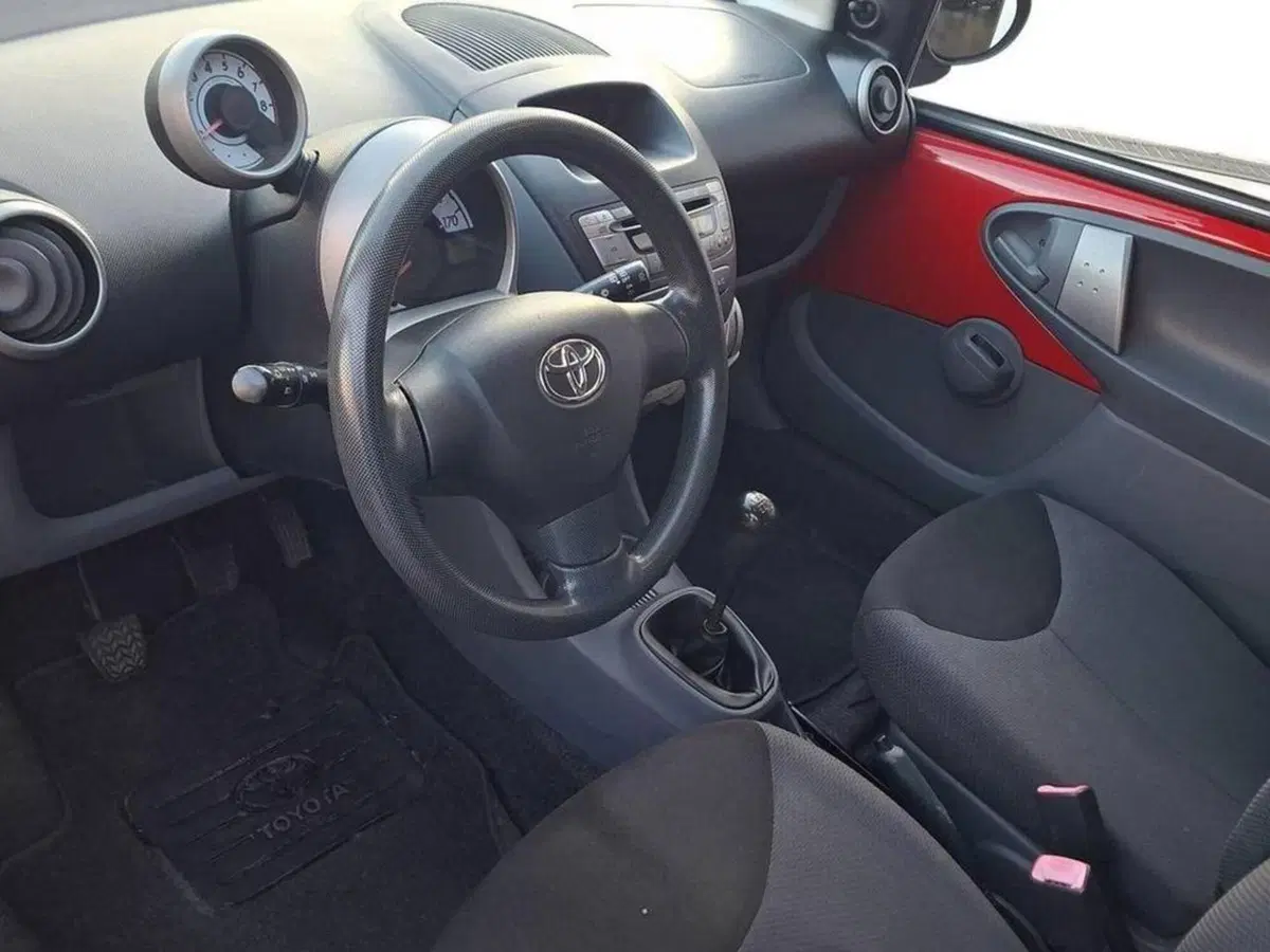 Toyota Aygo usata a Torino (11)