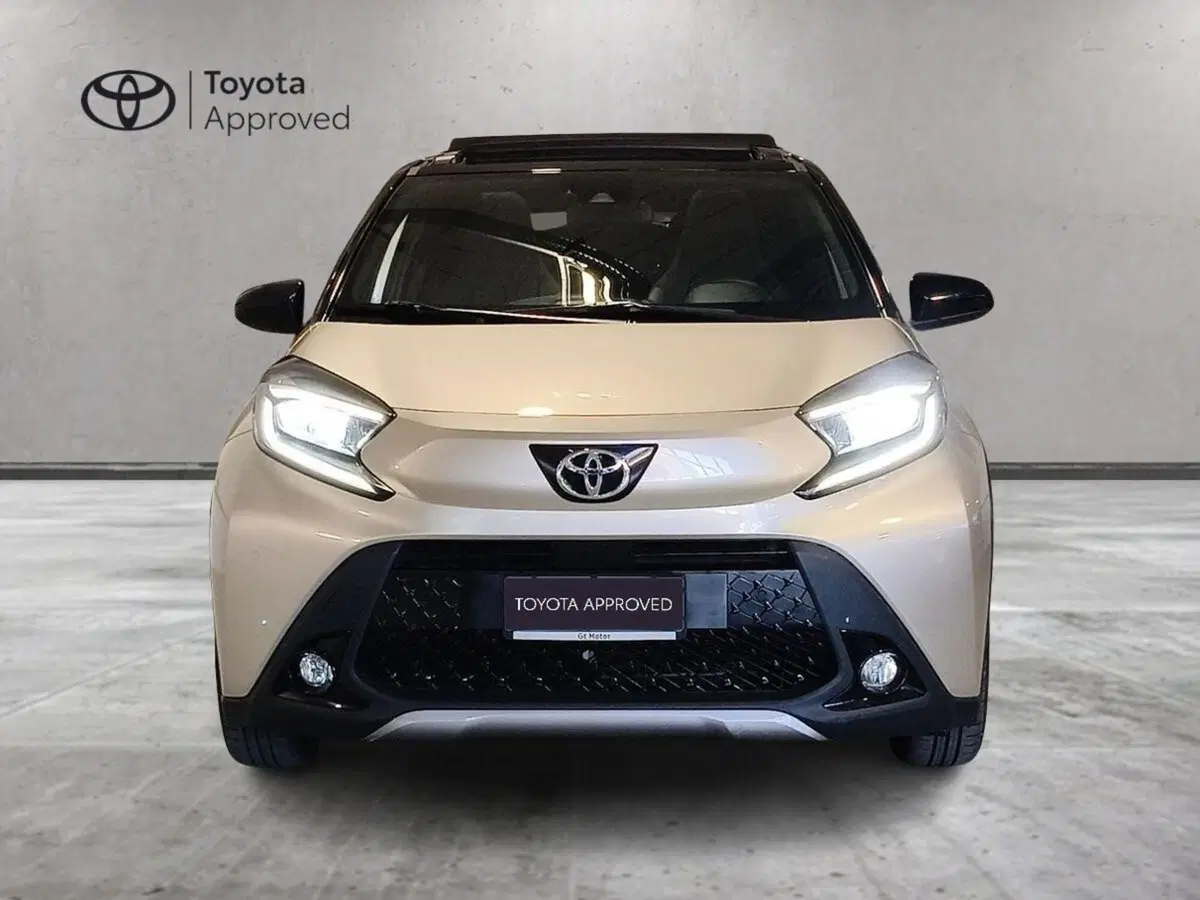 Toyota Aygo X usata a Genova (13)