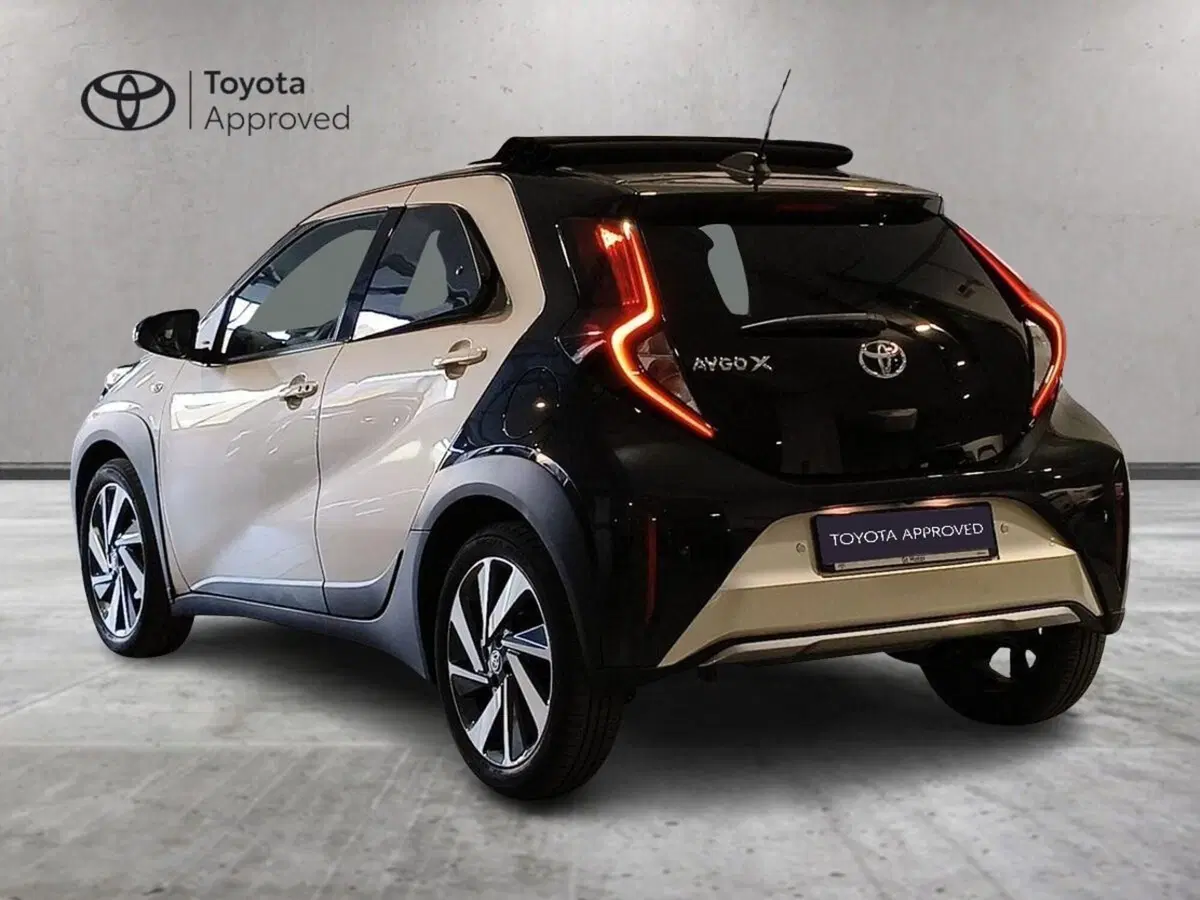 Toyota Aygo X usata a Genova (5)
