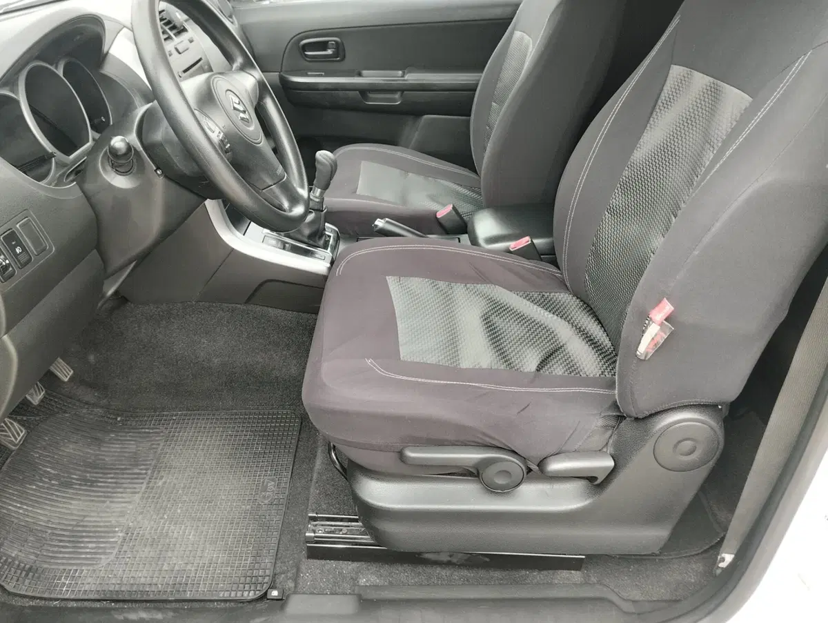 Suzuki Grand Vitara usata a Asti (17)