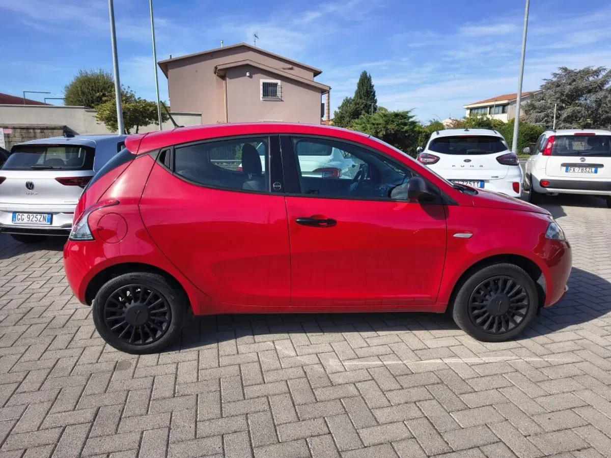 Lancia Ypsilon usata a Firenze (4)