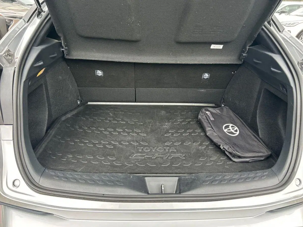 Toyota Toyota C-HR usata a Piacenza (8)
