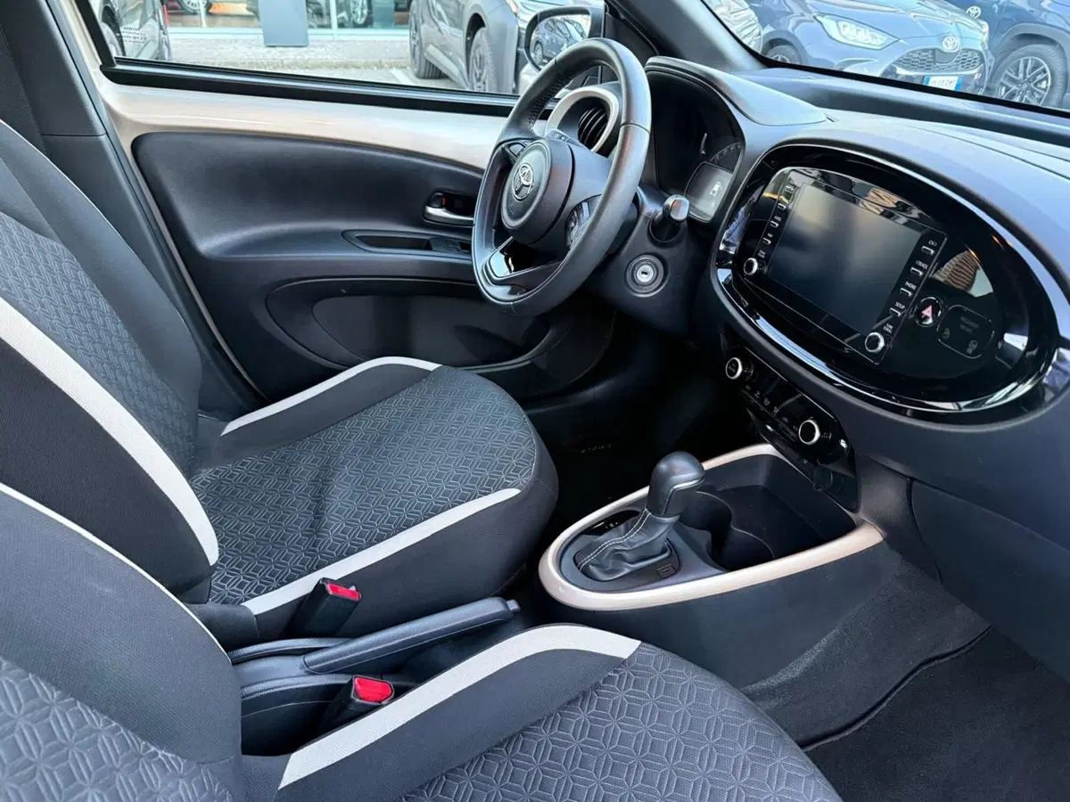 Toyota Aygo X usata a Piacenza (7)