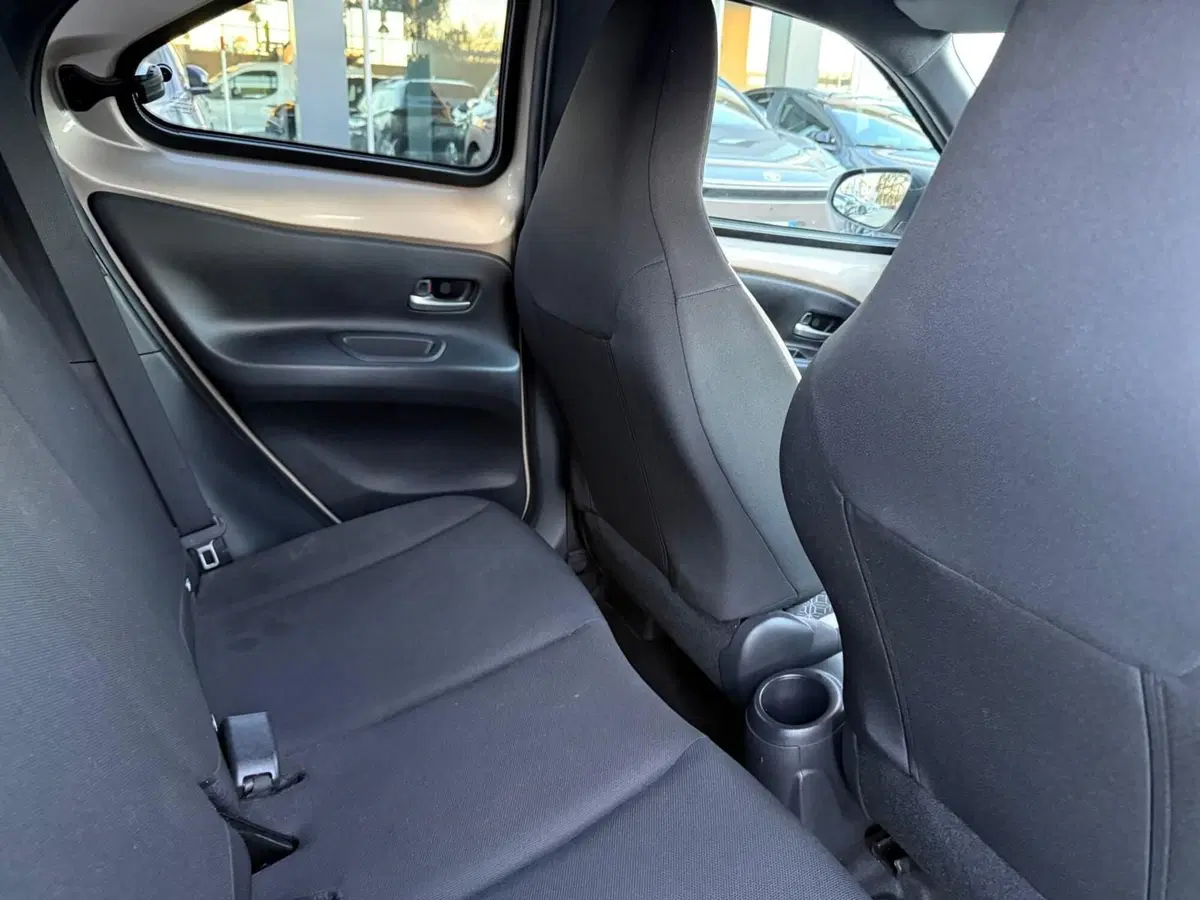 Toyota Aygo X usata a Piacenza (8)
