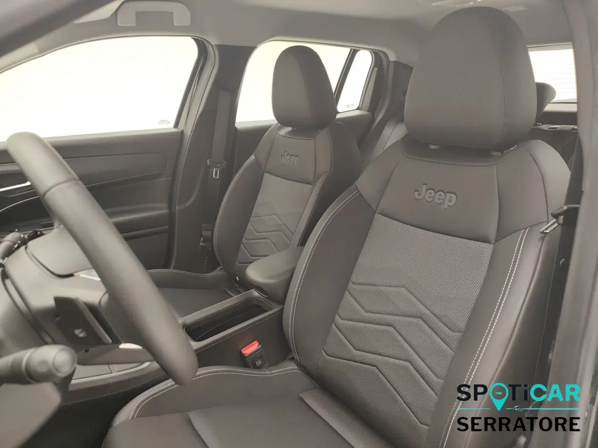 Jeep Avenger usata a Como (12)