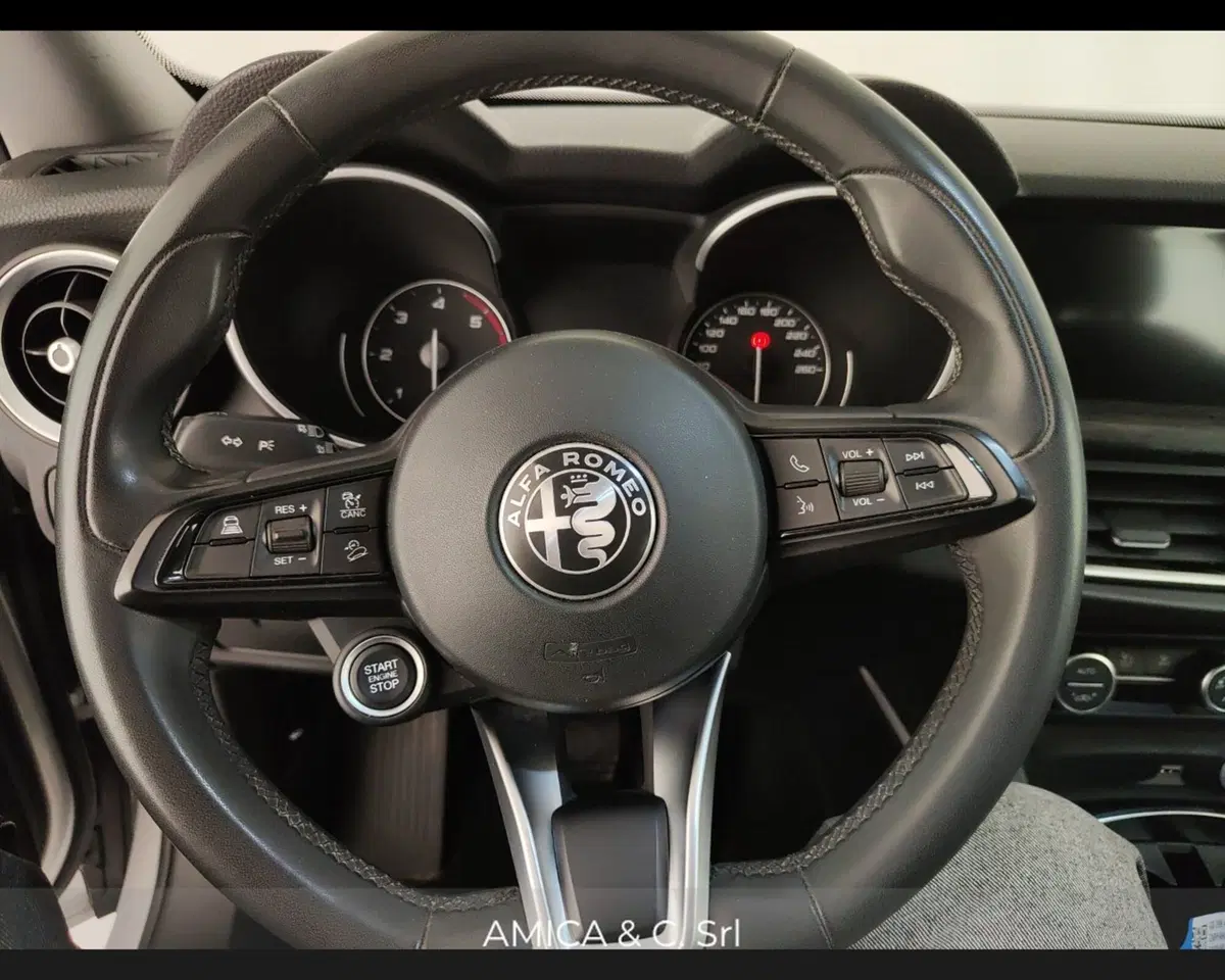 Alfa Romeo Stelvio usata a Caserta (14)