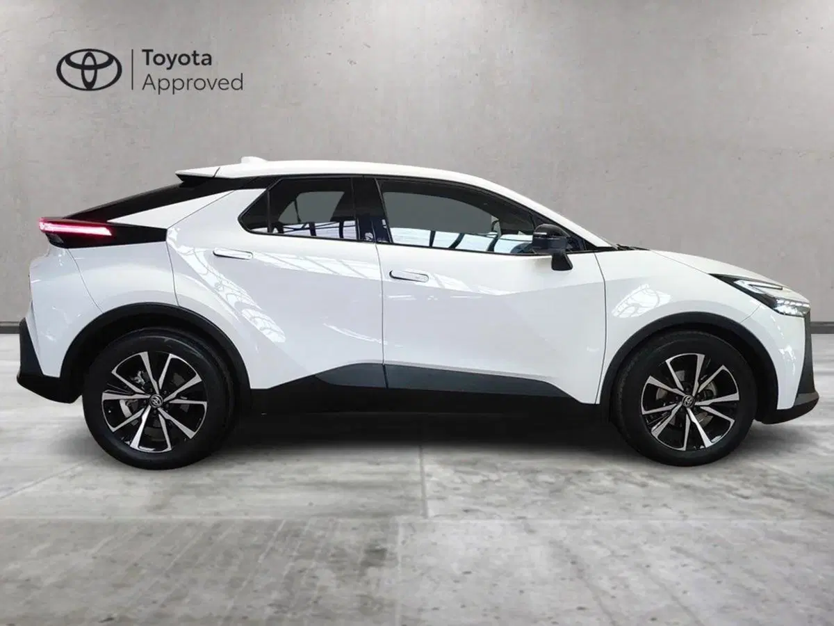 Toyota Toyota C-HR usata a Milano (4)