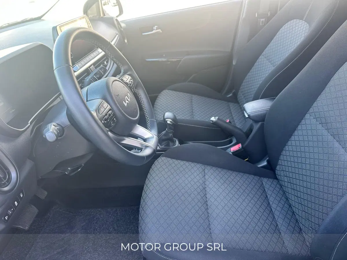 Kia Picanto usata a Napoli (19)