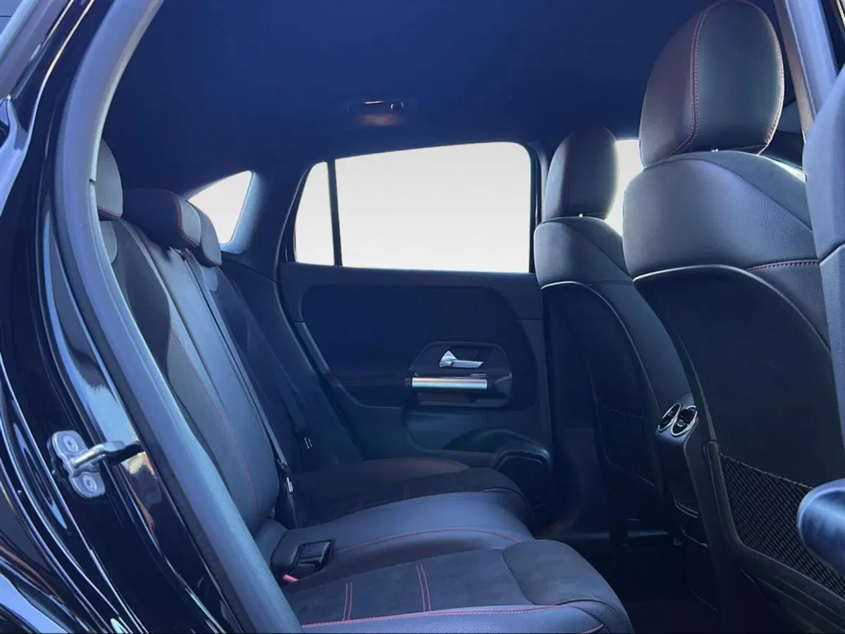 Mercedes-Benz GLA SUV usata a Siena (12)