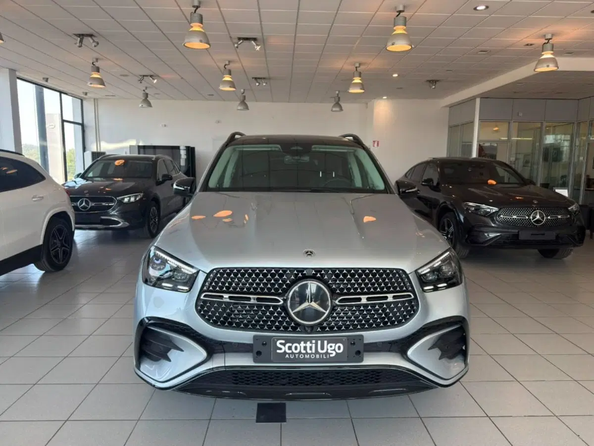Mercedes-Benz GLE SUV nuova a Firenze (2)