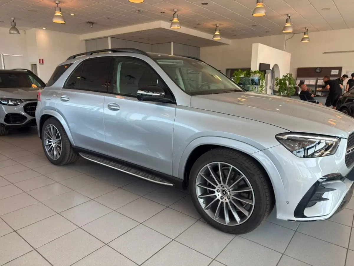 Mercedes-Benz GLE SUV nuova a Firenze (3)