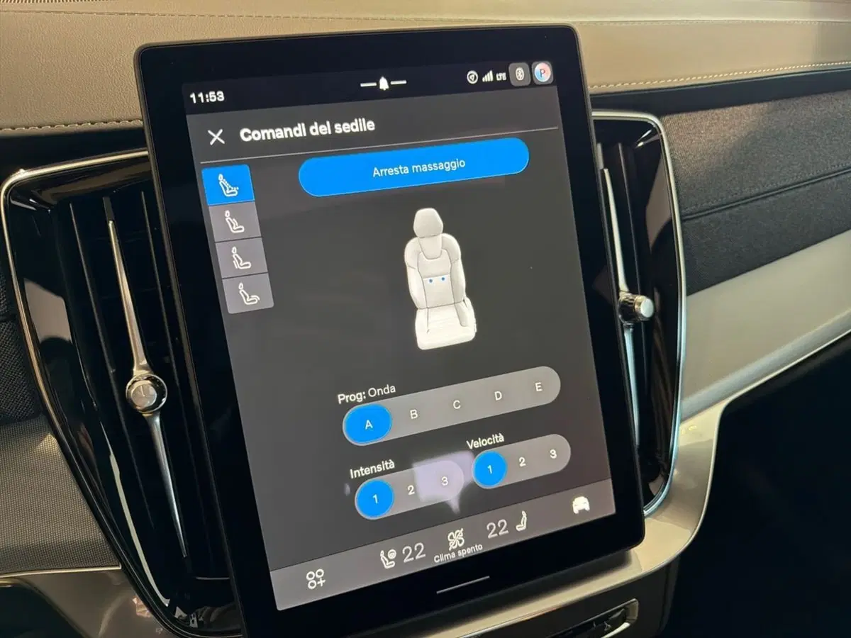 Volvo XC90 nuova a Parma (13)