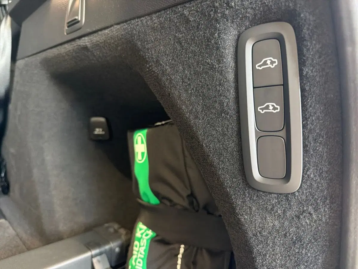 Volvo XC90 nuova a Parma (15)