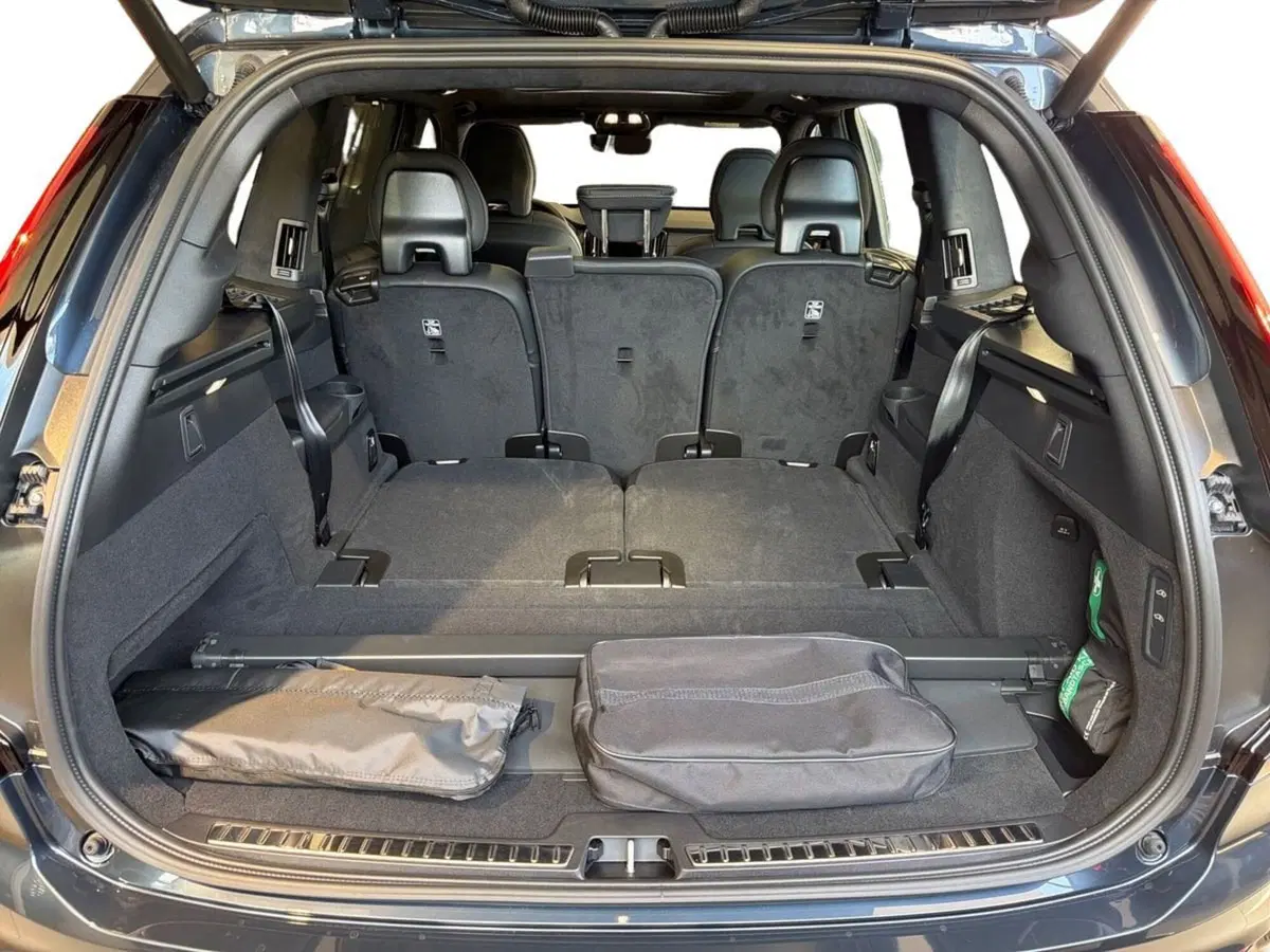 Volvo XC90 nuova a Parma (17)