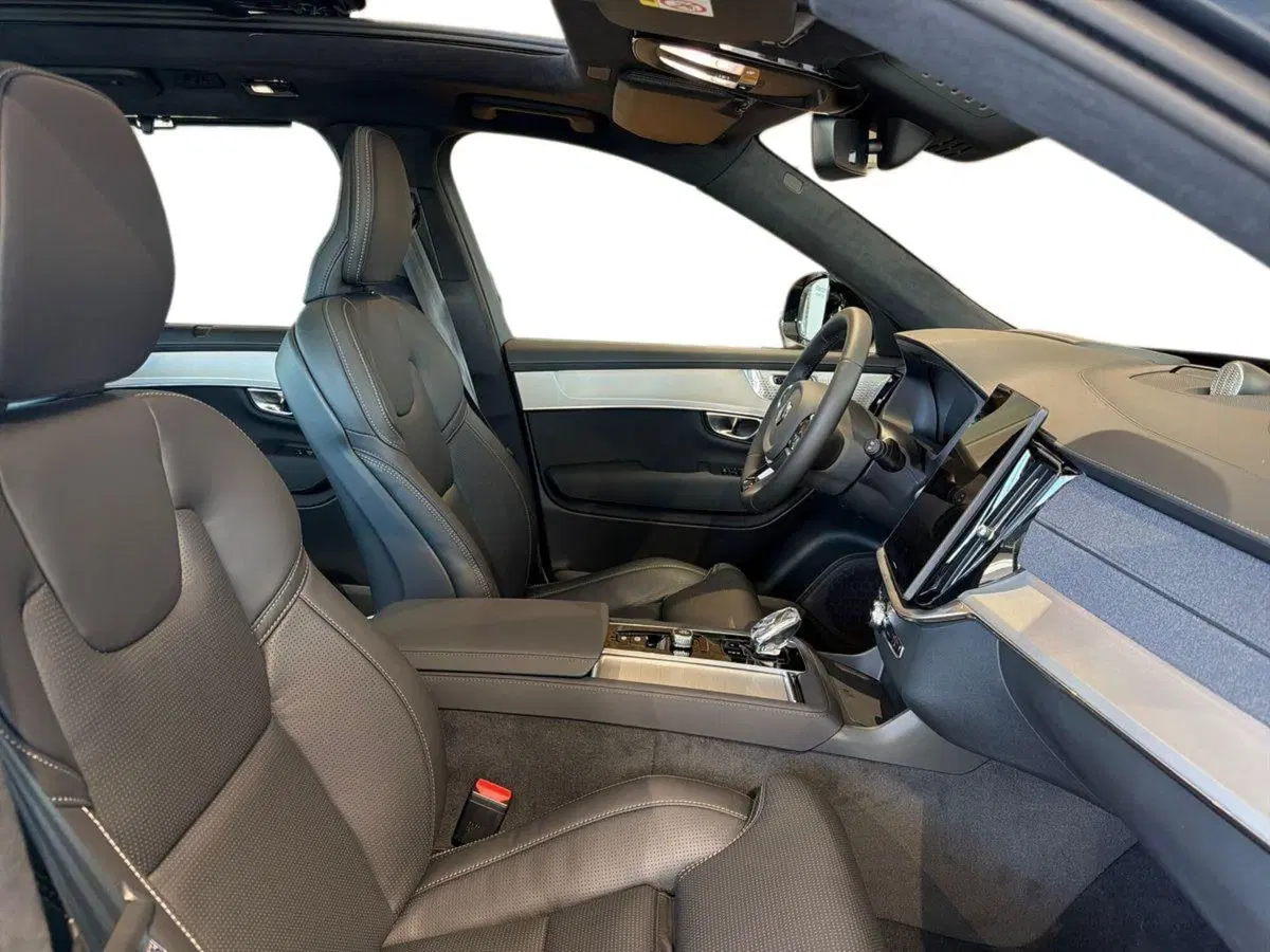 Volvo XC90 nuova a Parma (4)