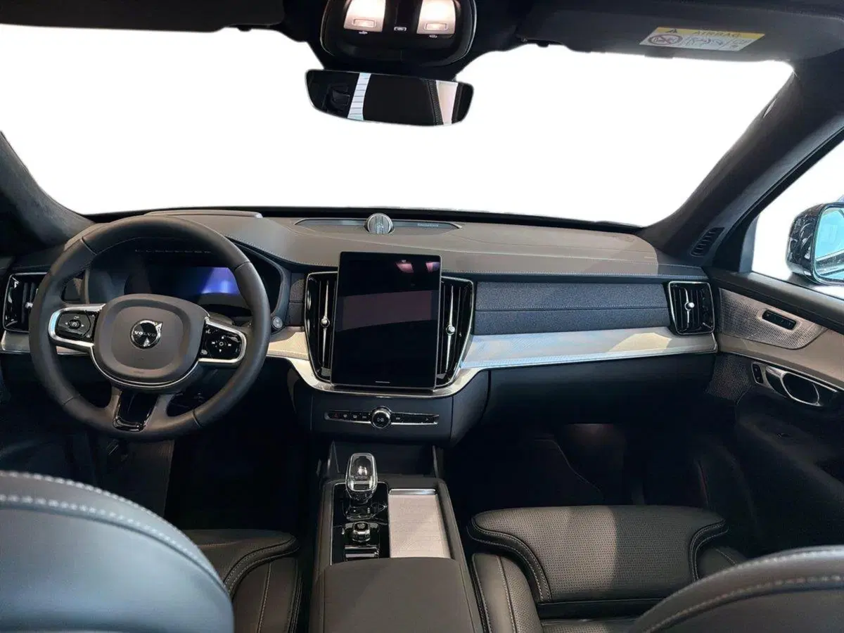 Volvo XC90 nuova a Parma (5)