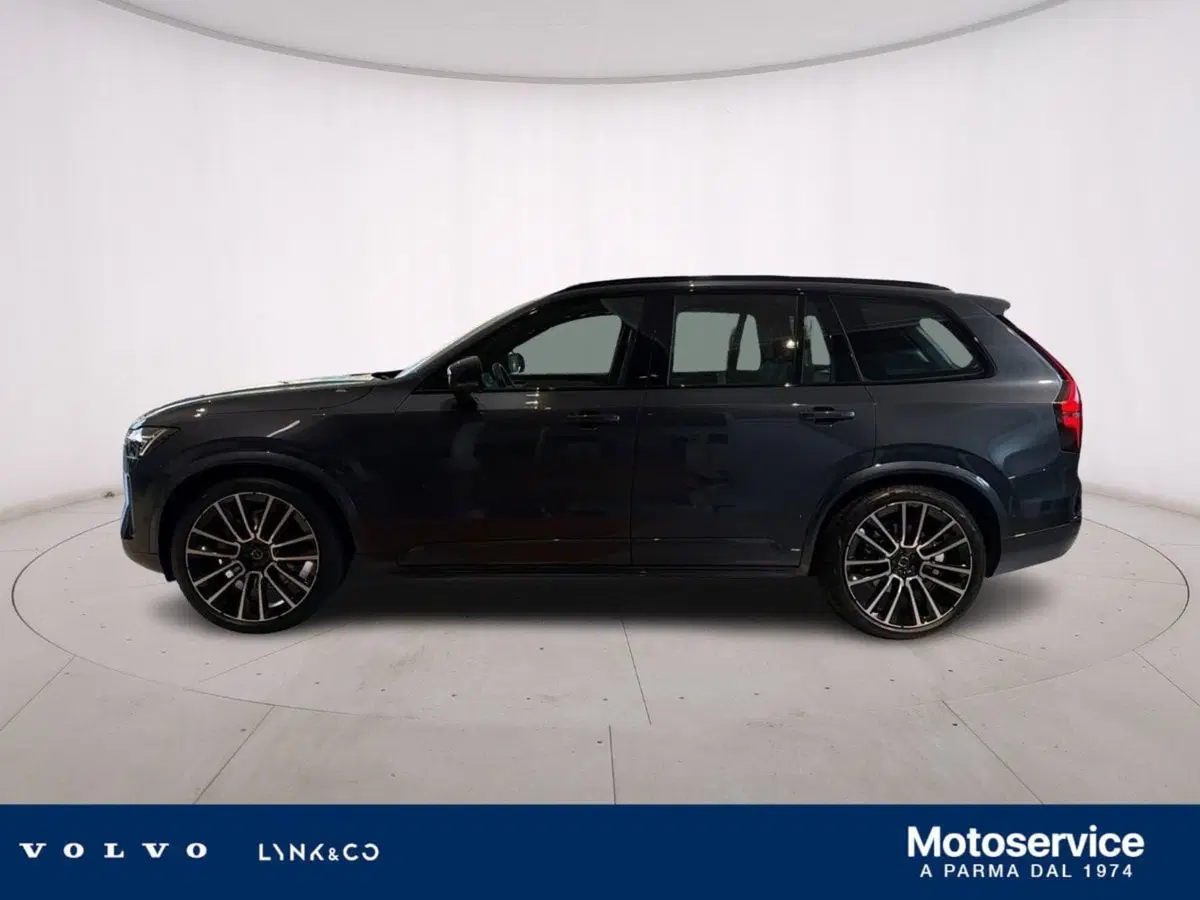 Volvo XC90 nuova a Parma (6)