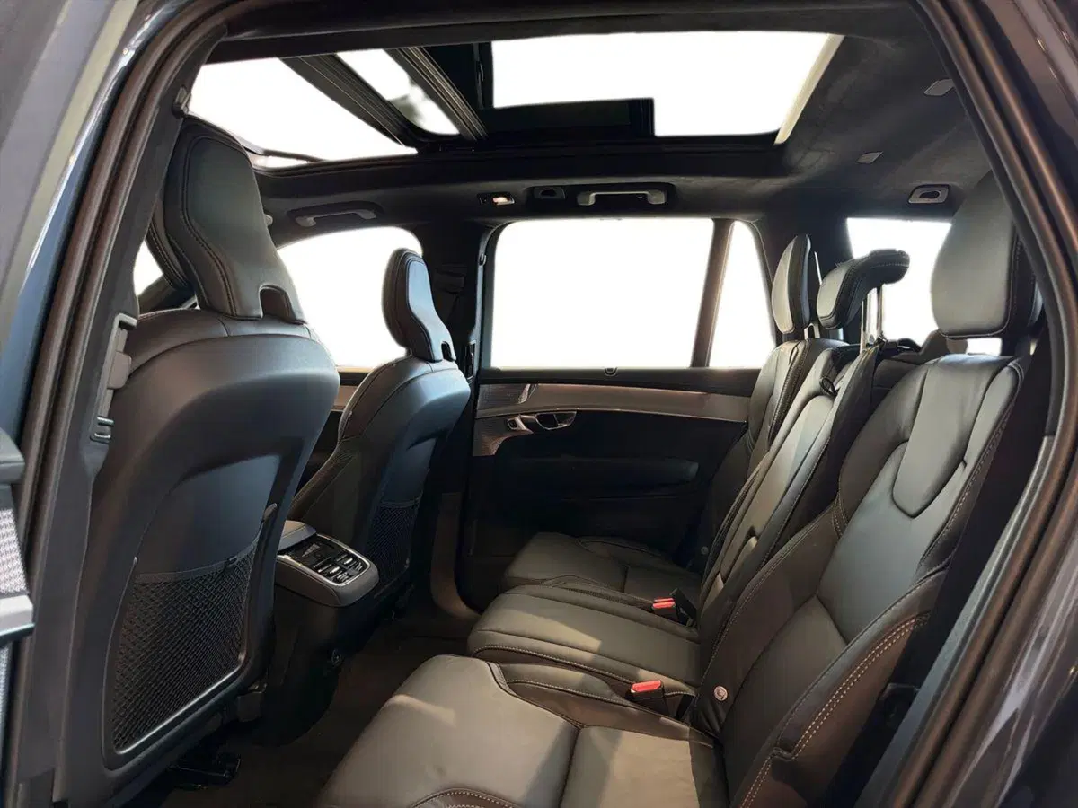 Volvo XC90 nuova a Parma (9)