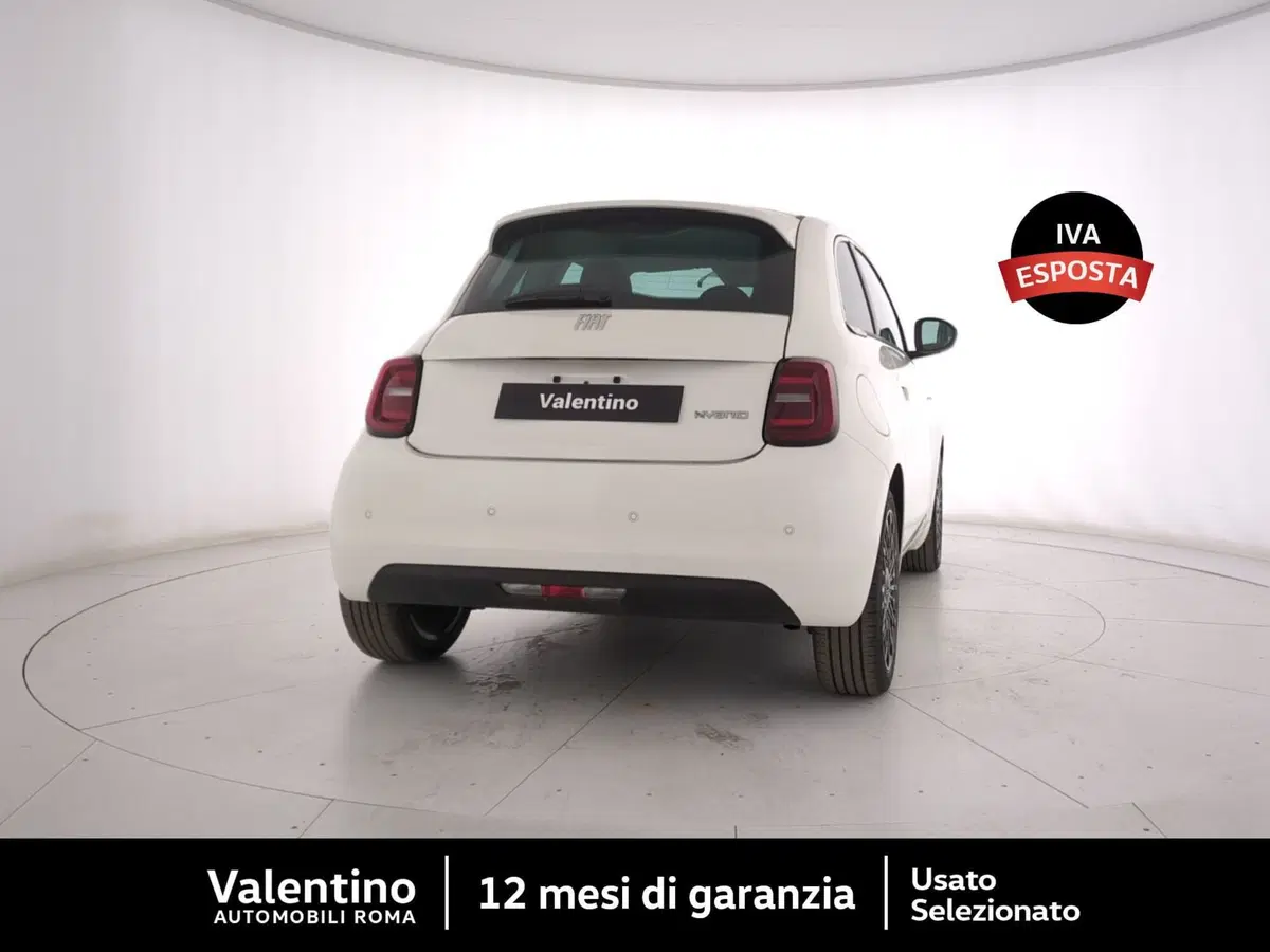 Fiat 500 nuova a Roma (3)