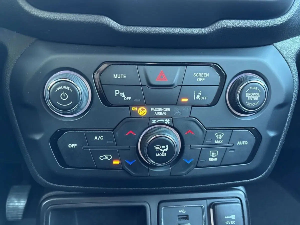 Jeep Renegade usata a Pescara (14)