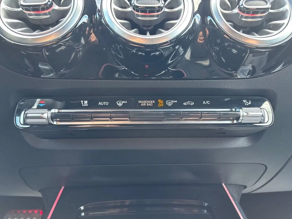 Mercedes-Benz GLA SUV usata a Pescara (14)