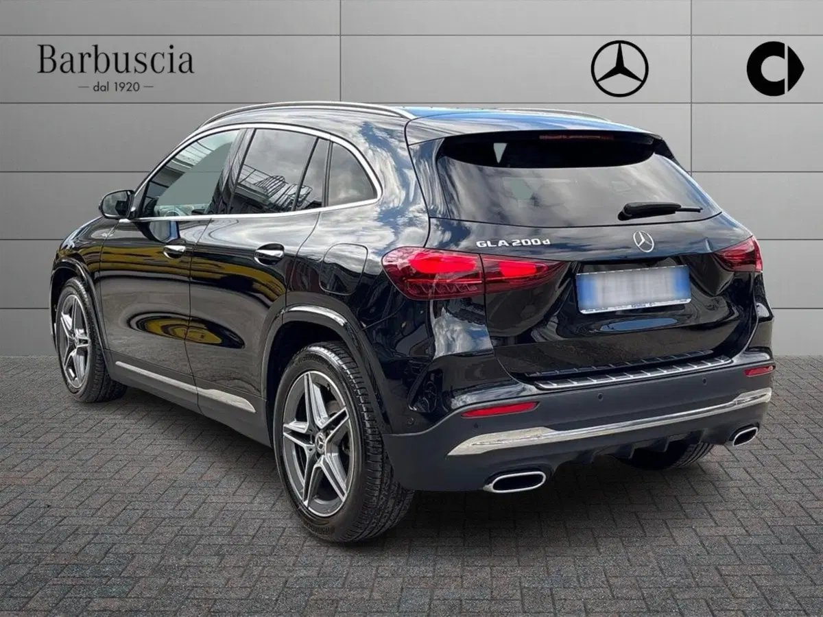 Mercedes-Benz GLA SUV usata a Pescara (4)