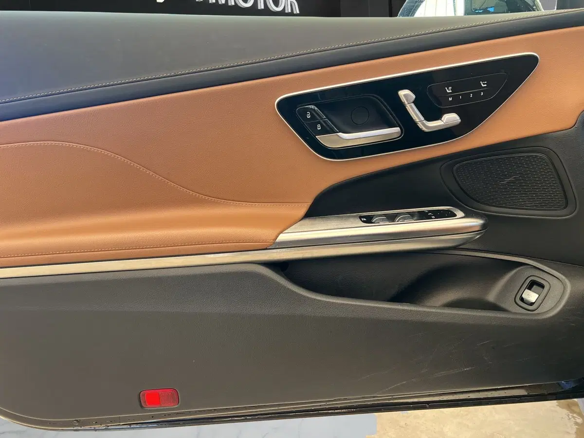 Mercedes-Benz CLE Cabrio usata a Cosenza (12)